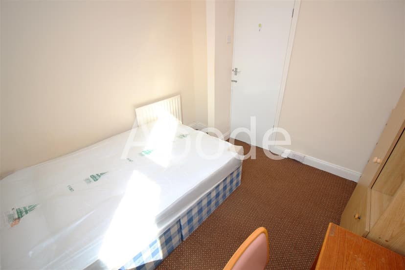 20 Royal Park Avenue - Image 10