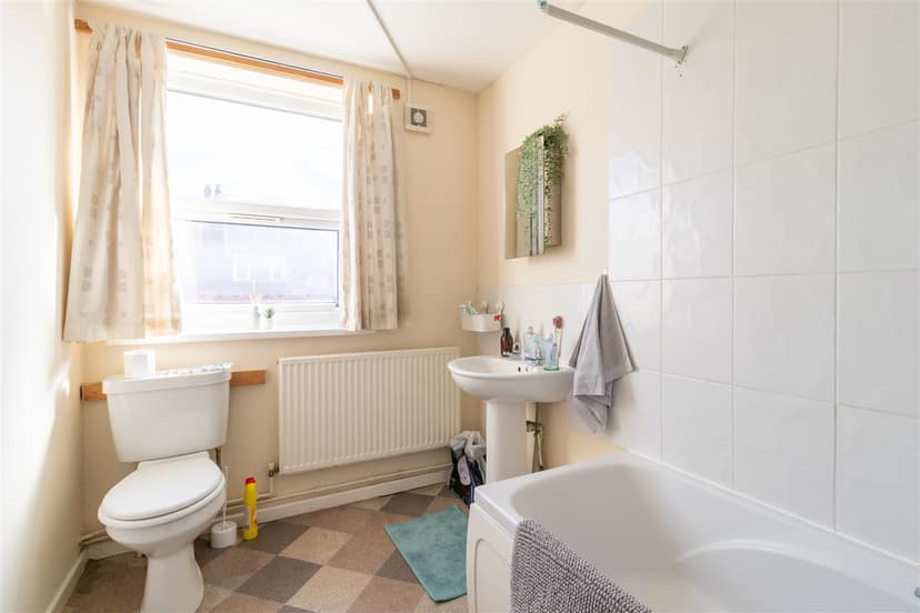 19 Royal Park Avenue - Image 7