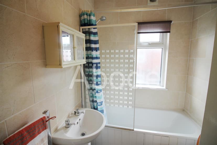 9 Ashville Road - Image 11