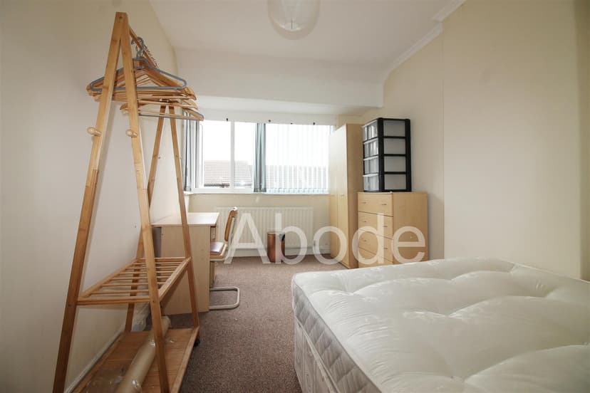 3 Kelso Gardens - Image 6