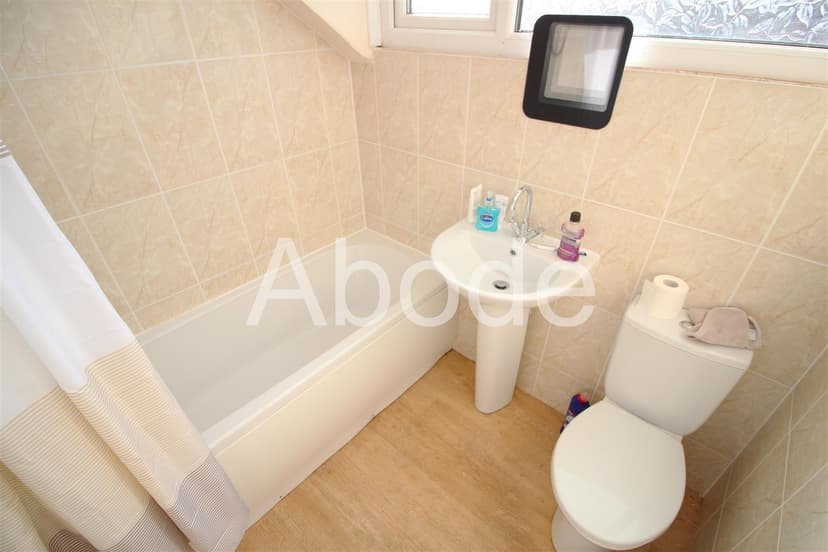 20 Royal Park Avenue - Image 12