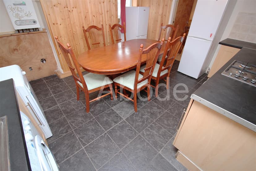 99 Brudenell Road - Image 3