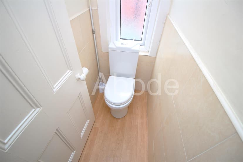 99 Brudenell Road - Image 8