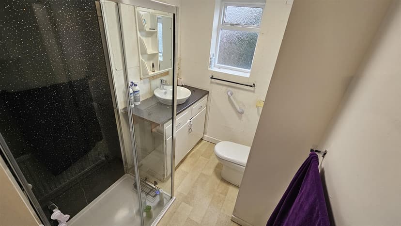 58 High Ash Avenue - Image 13