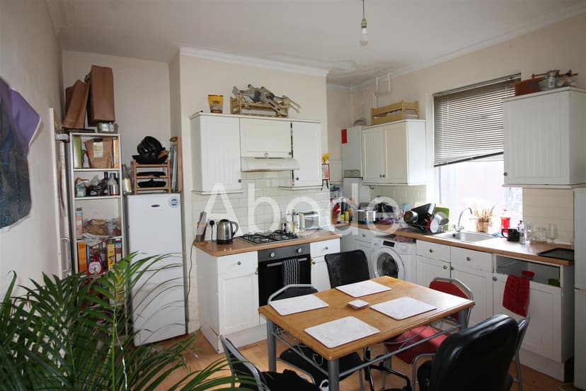 1 Carberry Road - Image 2