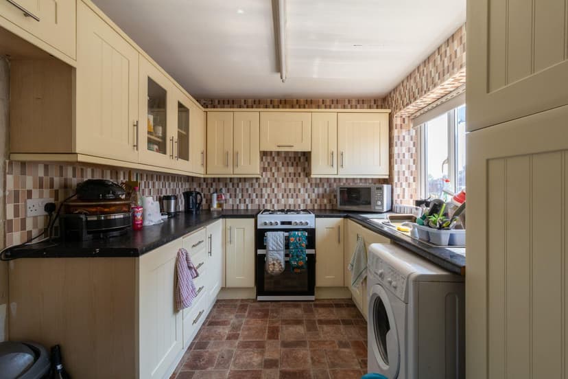 7 Eden Drive - Image 2