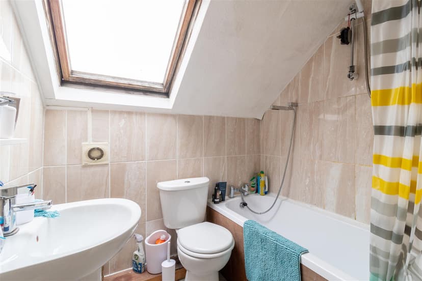 18 Royal Park Avenue - Image 7