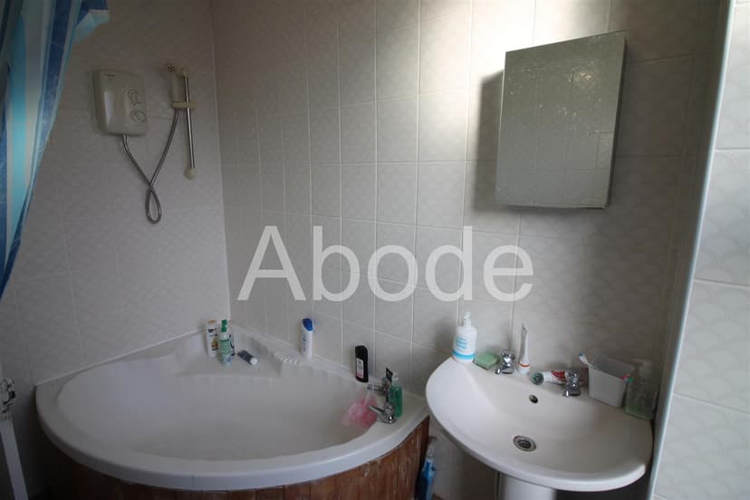 4 Harold Avenue - Image 8