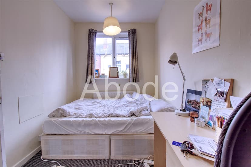 12 Spring Grove Walk - Image 3