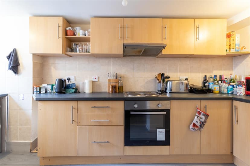 19 Royal Park Avenue - Image 2