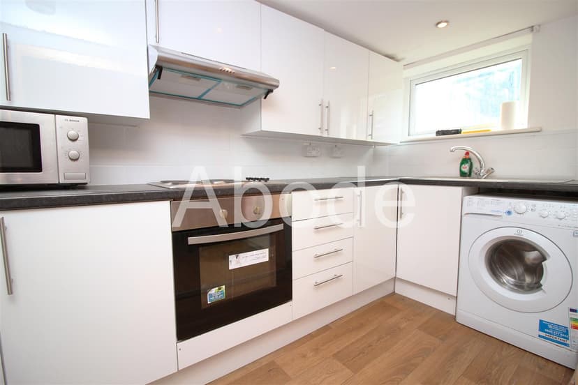 20 Royal Park Avenue - Image 3