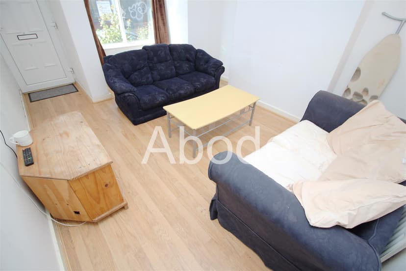 46 Queens Road* - Image 6