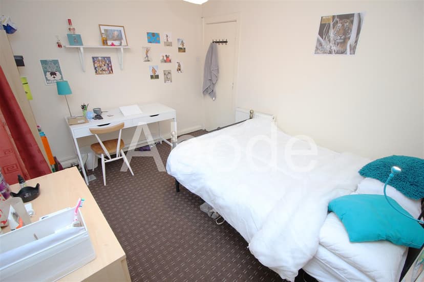 1 Brudenell Street - Image 9