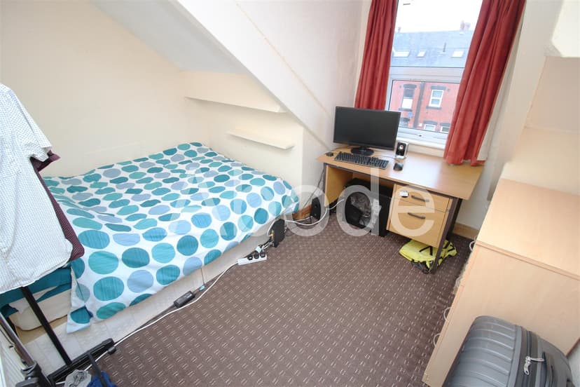 1 Brudenell Street - Image 6