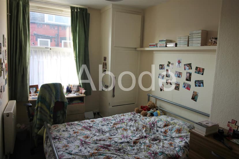 35 Autumn Place - Image 3