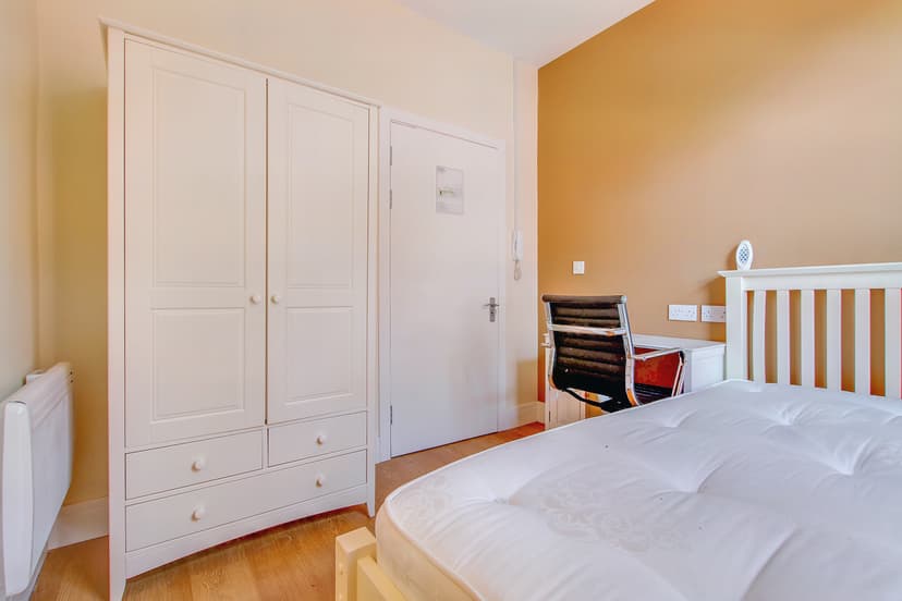 Room 2, Flat 2 5 Cank Street, City Centre, Leicester - Image 13