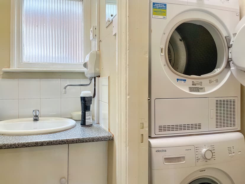 Room 2, Flat 2 5 Cank Street, City Centre, Leicester - Image 14