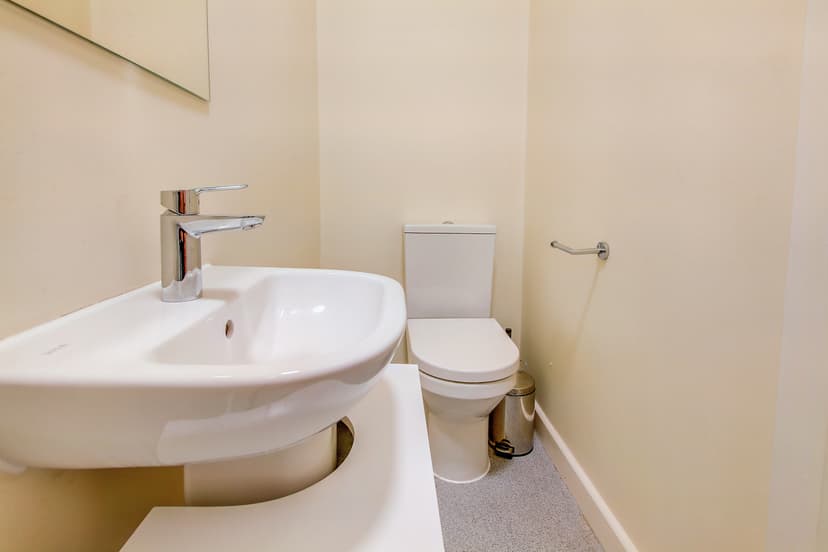 Room 2, Flat 2 5 Cank Street, City Centre, Leicester - Image 10