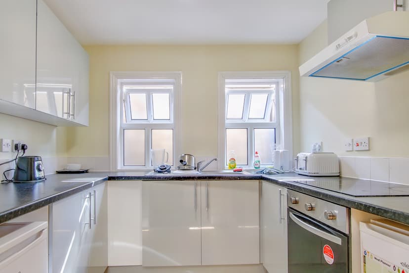 Room 2, Flat 2 5 Cank Street, City Centre, Leicester - Image 2