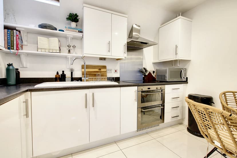 Apt 6, 1 Barradale Court, Leicester - Image 4