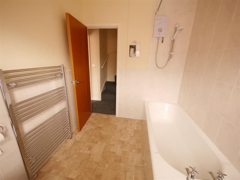 27 Harold Mount, Leeds - Image 7