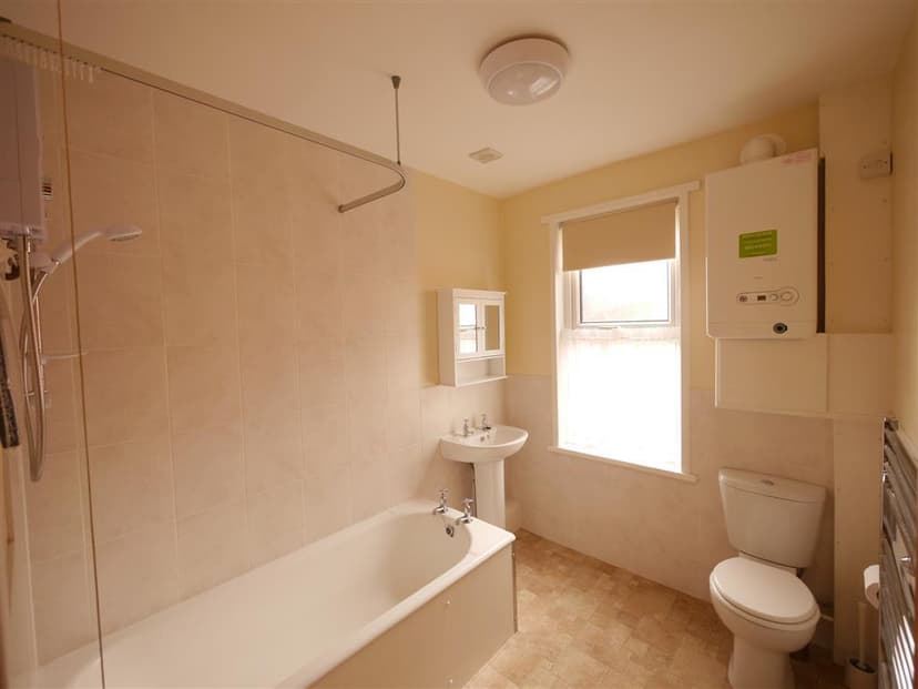 27 Harold Mount, Leeds - Image 6