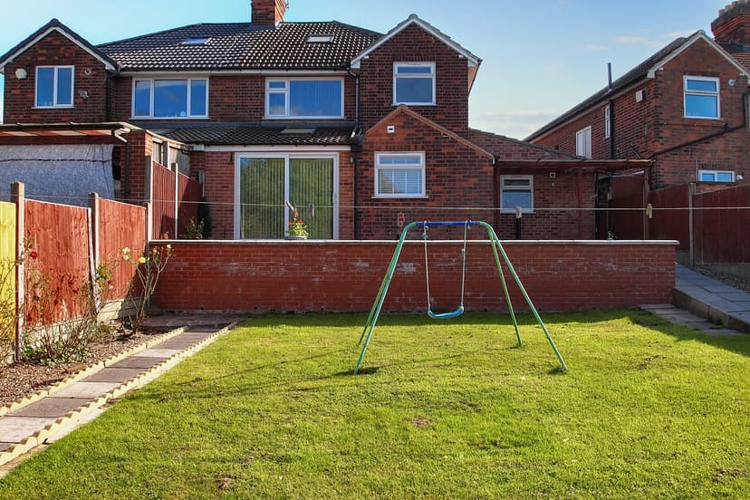 22 Homeway Road, Leicester - Image 4