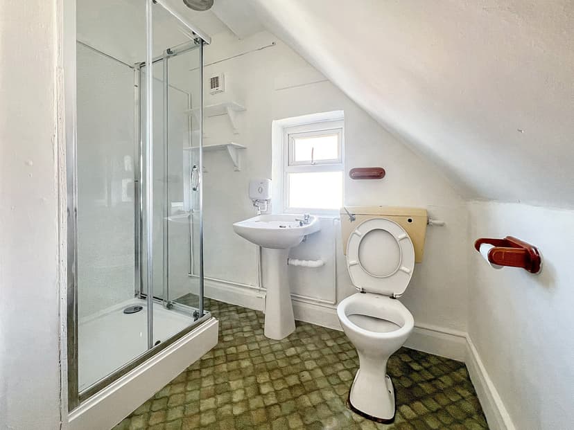 Flat 3, 9 Stoneygate Avenue, Leicester - Image 4