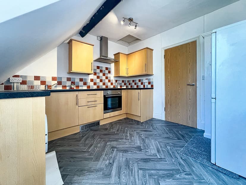 Flat 3, 9 Stoneygate Avenue, Leicester - Image 1