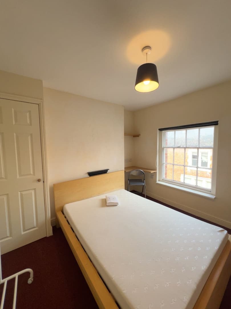 11 Millstone Lane, Leicester - Image 9