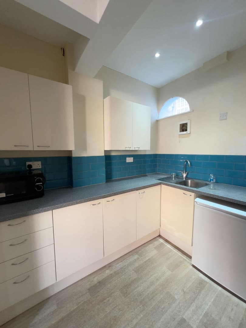 11 Millstone Lane, Leicester - Image 21
