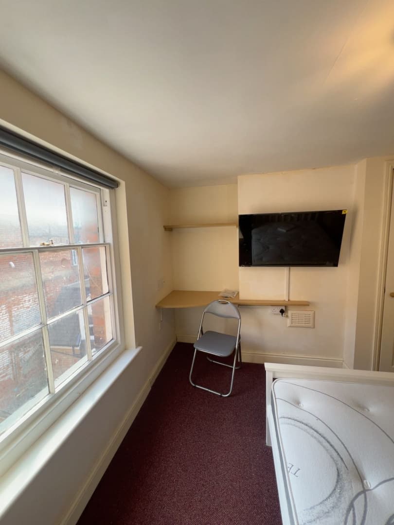 11 Millstone Lane, Leicester - Image 28