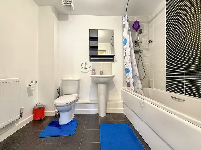 Flat 12, 50 Pavilion Close, Leicester - Image 13