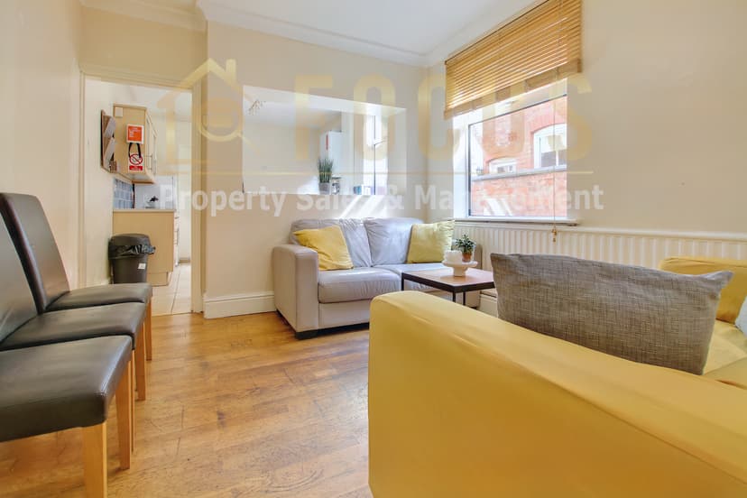 14 Lorne Road, Leicester - Image 1