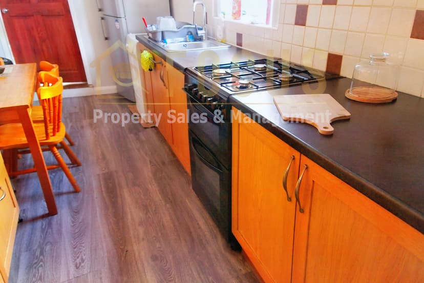 33 Lytton Road, Leicester - Image 4