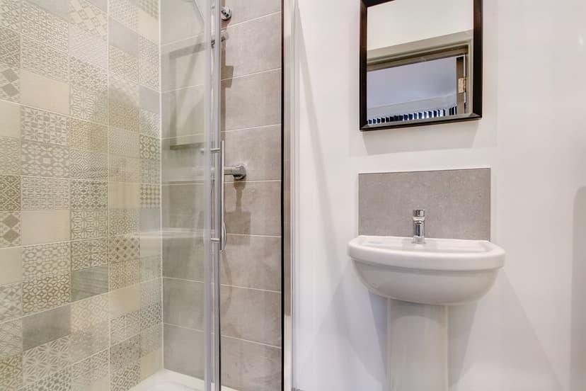 ROOM 3, 72 Stretton Road, Leicester - Image 3