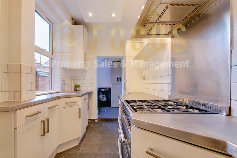 130 Lorne Road, Leicester - Image 9