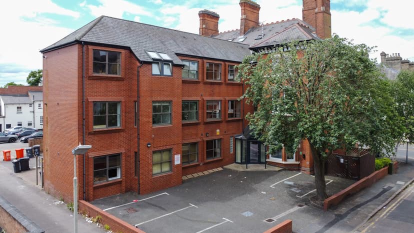 Flat 6, Princess House, 26 De Montfort Street - Image 1