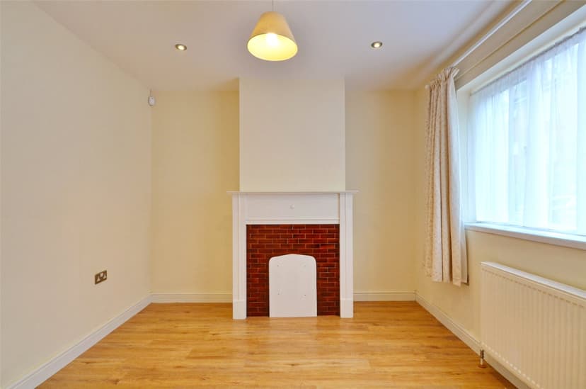 4, Dalton Square - Image 3