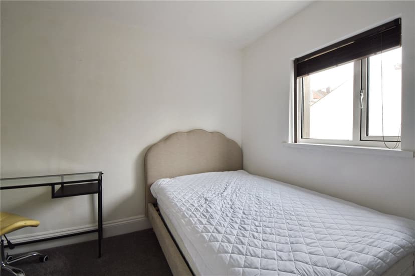 2A, Newbridge Road - Image 7