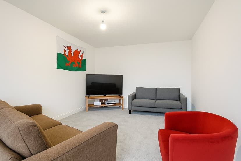 12, Slade Baker Way - Image 18