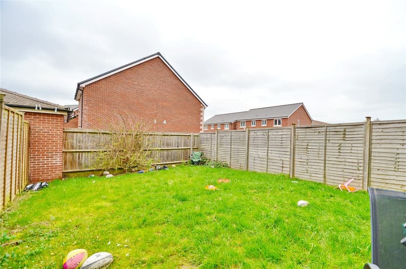 12, Slade Baker Way - Image 13