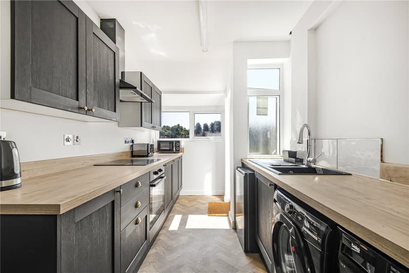 14, Sherwell Road - Image 6