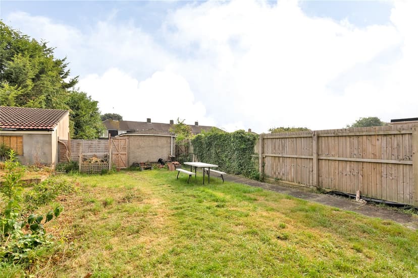 Room 2, Monks Park Avenue - Image 1