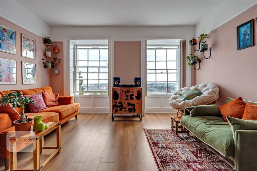 SFF, Royal York Crescent - Image 19