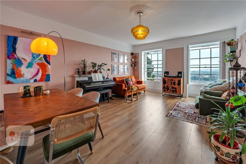 SFF, Royal York Crescent - Image 17