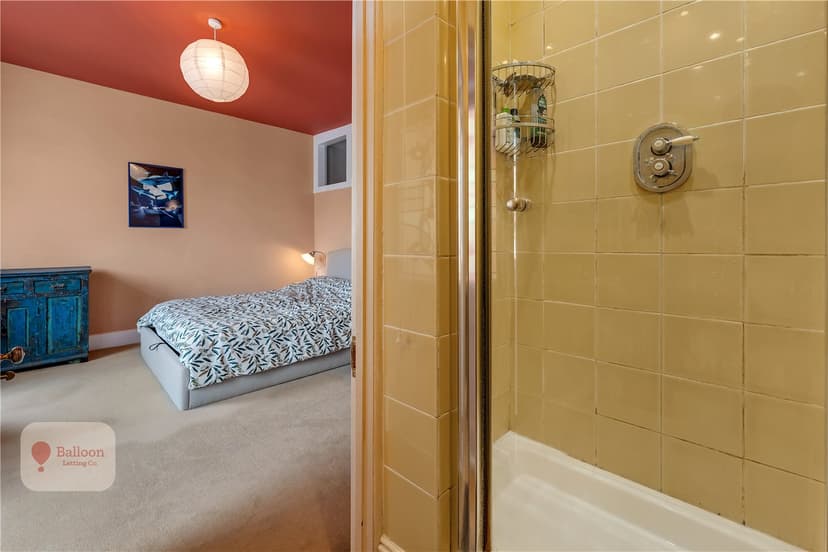 SFF, Royal York Crescent - Image 7