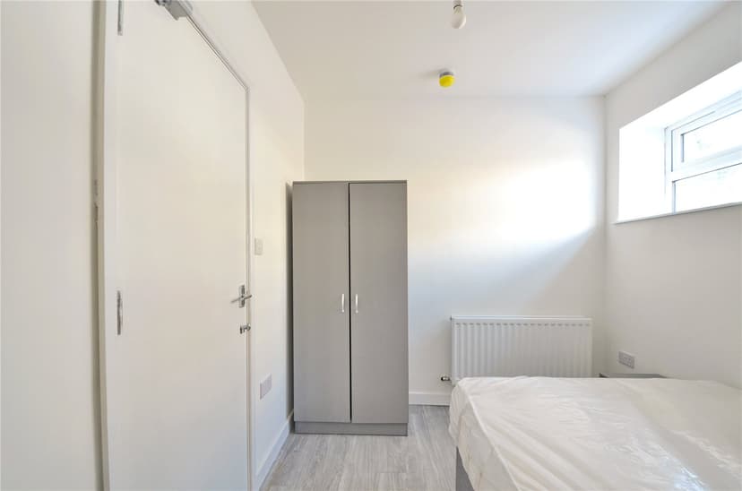 Room 1, Hollywood Road - Image 4