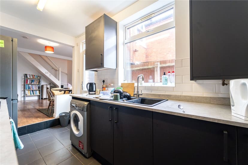 95, Milner Road - Image 14