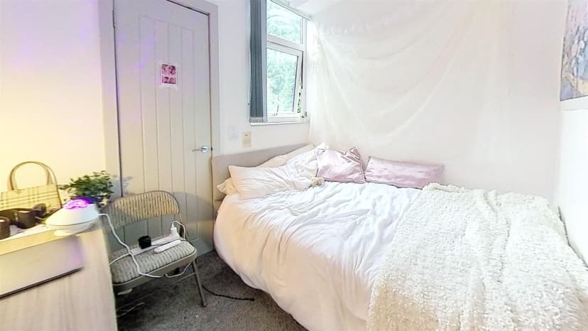 243, Tiverton Road - Image 6